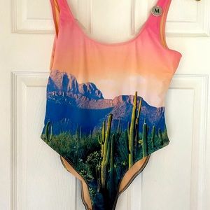 NWT one piece cactus swimsuit bathing suit 🌵MED